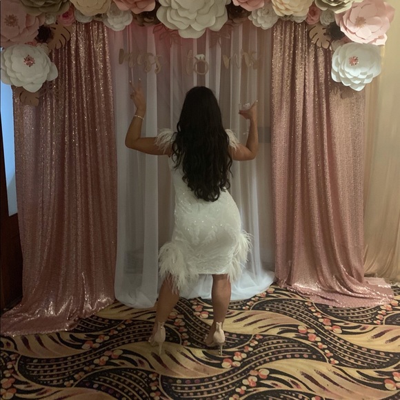 White dress ONE of a KIND - Picture 2 of 3